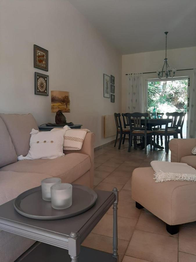 Limnaria Deluxe Maisonette Paphos Exteriör bild