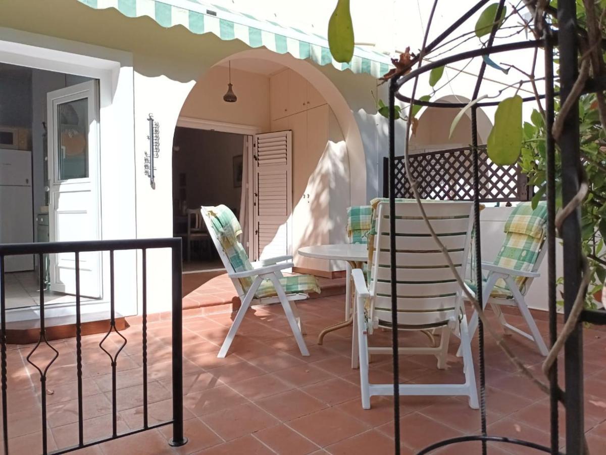 Limnaria Deluxe Maisonette Paphos Exteriör bild